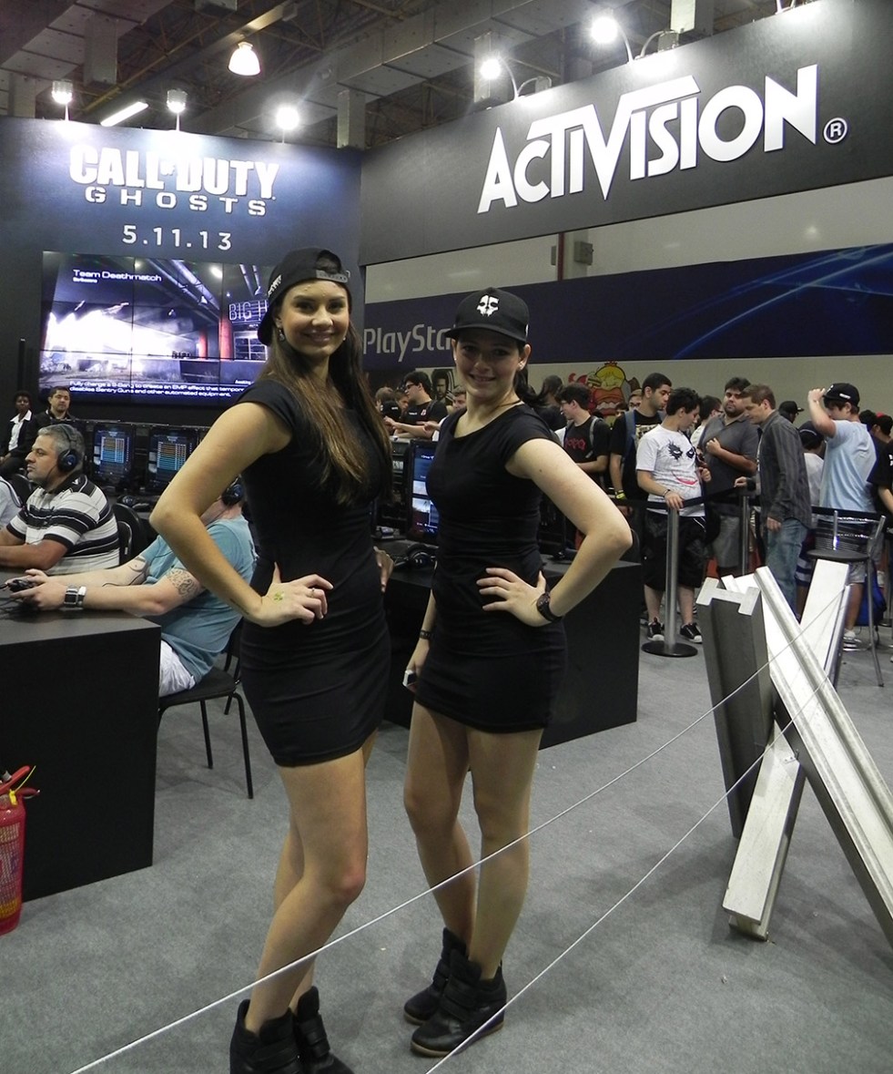Brasil Game Show 2013 [BGS 2013] Activision Call of Duty Ghosts Booth Babes