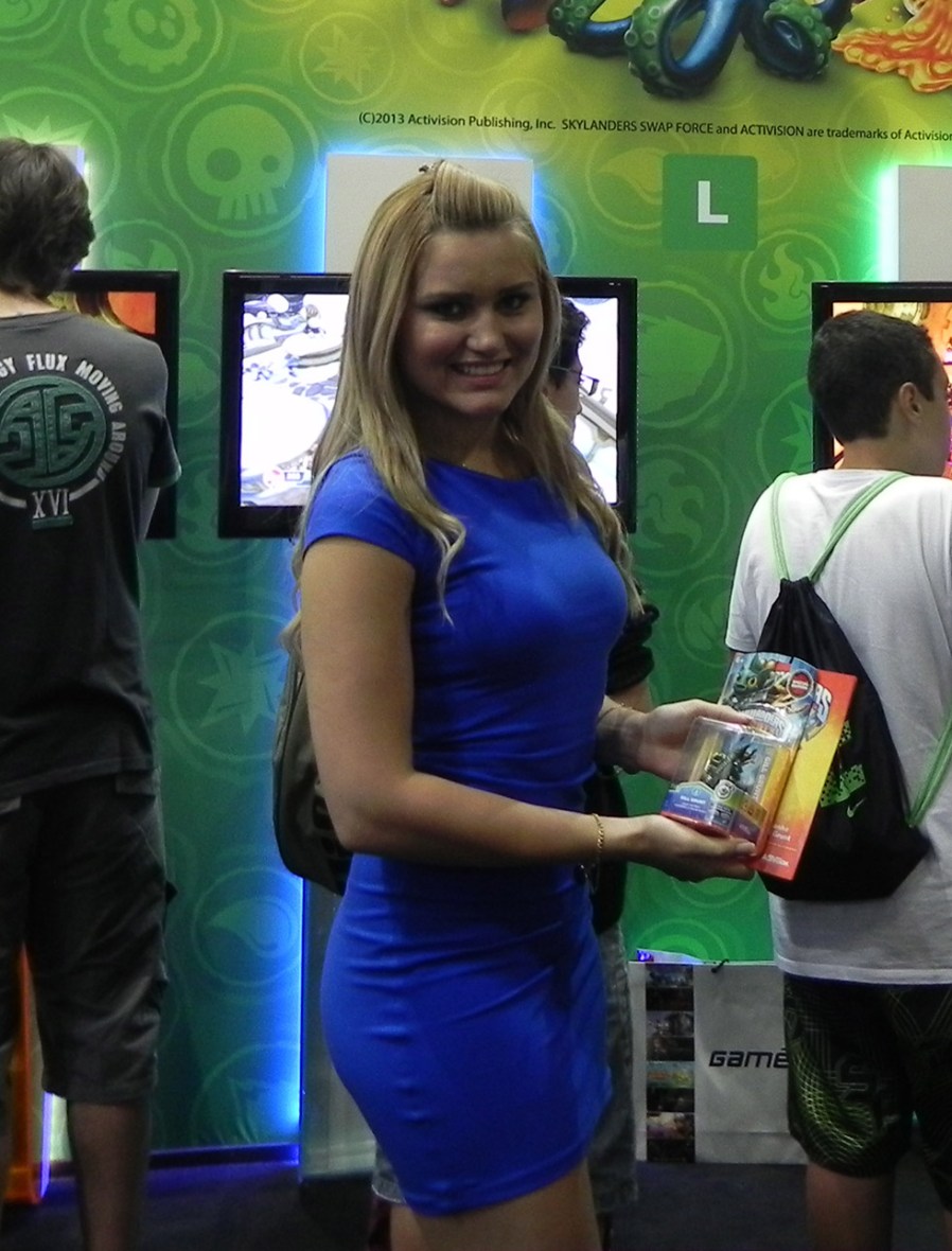 Brasil Game Show 2013 [BGS 2013] Activision Skylanders Booth Babe