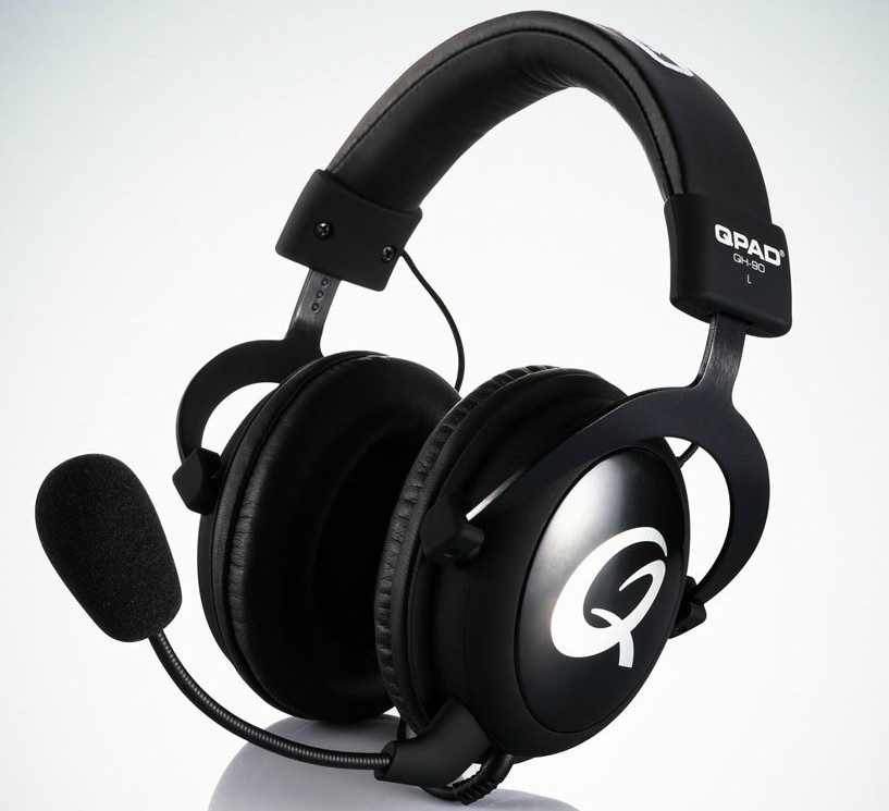QH90_HyperX_cloud_headset_gaming